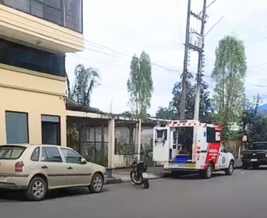 Niño de 11 años muere en Sucúa tras una descarga eléctrica .