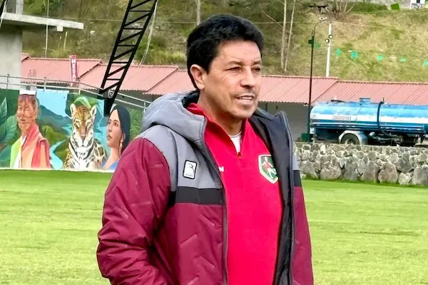 Pául Vélez, DT de Mushuc Runa lanzó fuertes declaraciones.