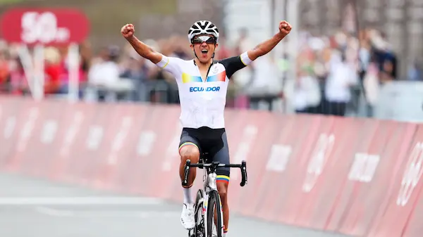 Richard Carapaz no estará en la Vuelta a España, ¿por qué?