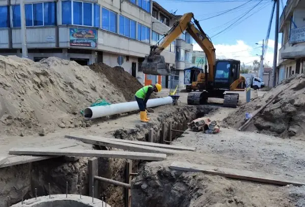 Riobamba EP invierte USD 8,7 millones en agua y alcantarillado pero genera dudas