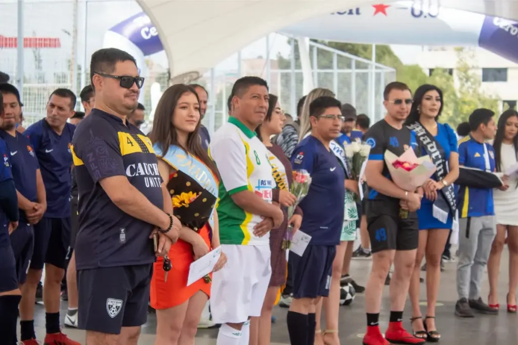 Riobamba se prepara para el campeonato de exalumnos fútbol 7