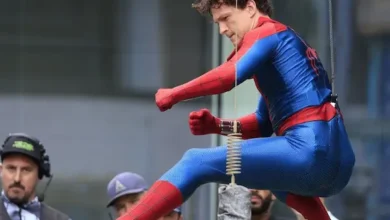 Tom Holland con el nuevo traje de Spider-man en filmaciones.