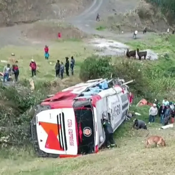 10 muertos en impactante accidente de tránsito en Colta