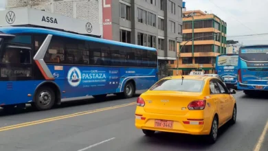 Conductores de taxis de Ambato buscan revisión de tarifas