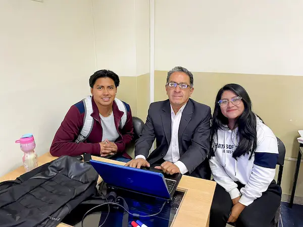 Convocatoria Unach 2025: 54 vacantes para docentes en varias áreas