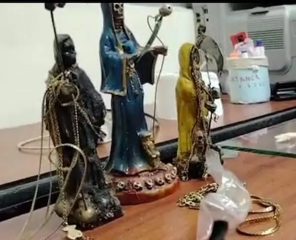 Imágenes de la Santa Muerte tenían en su poder