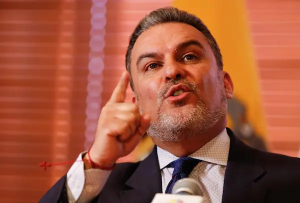 Exministro José Serrano denunciado en EE.UU. por presuntos vínculos con el narcotráfico y corrupción
