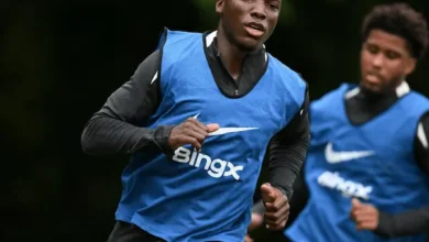 Moisés Caicedo no es de clase mundial, según Gustabo Poyet