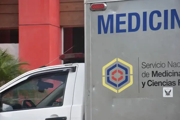 El vehículo de Medicina Legal traslado los cuerpos inertes de los jóvenes