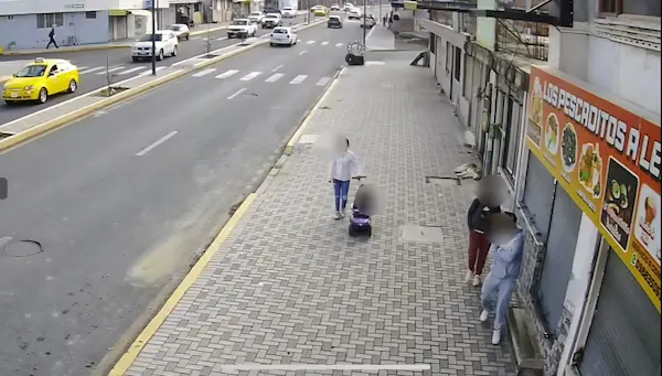 Segundos antes sincronizan los movimientos a seguir