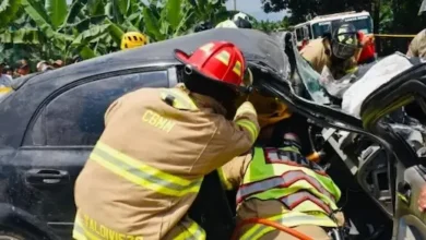 2 muertos y 5 heridos en sorprendente accidente de tránsito