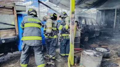 Incendio en una mecánica automotriz de Riobamba