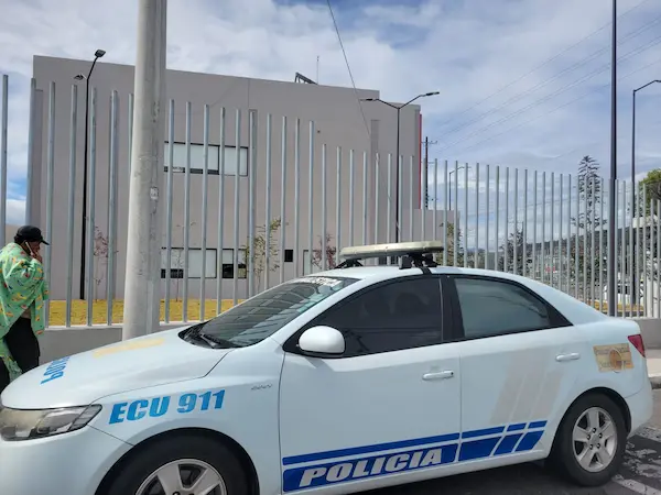 El cuerpo inerte de Jhony Patricio Tene Tene fue trasladado al Centro Forense 'San Pedro de Riobamba'