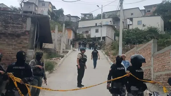 Tras conocer el execrable hecho, la Policía Nacional del Ecuador se hizo presente en la escena del crimen