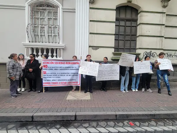 Acoso estudiantil en unidad educativa de Riobamba