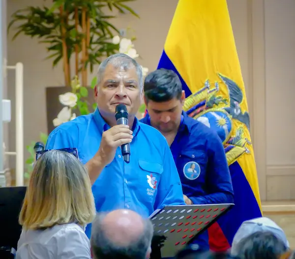 rafael correa en belgica