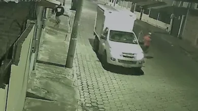 Roban camioneta en mercado de Riobamba