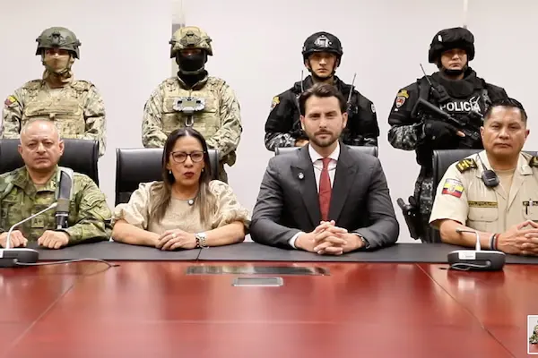 Zaida Rovira, ministra de Gobierno y Niels Olsen, presidente de la Asamblea presionan a la corte constitucional para admitir demandas de inconstitucionalidad