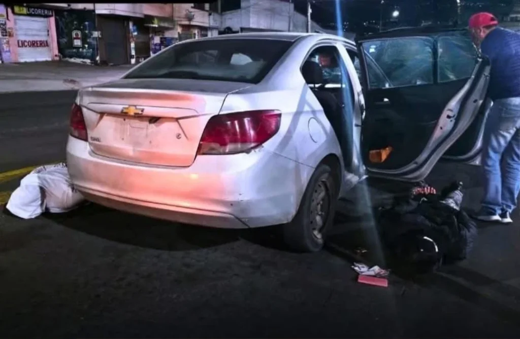 2 extranjeros detenidos por portar armas en Ambato.