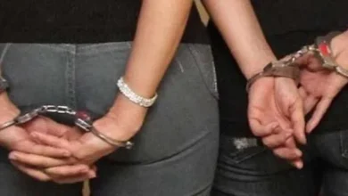 2 mujeres procesadas por robo a taxista en Ambato.