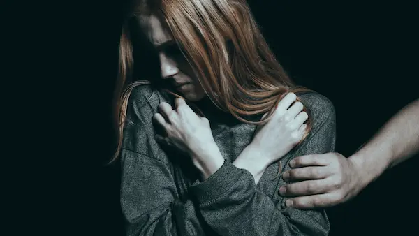 4 docentes procesados por violar a dos alumnas en una vivienda 