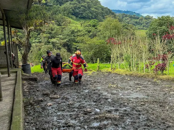 Operación de rescate en río Quijos