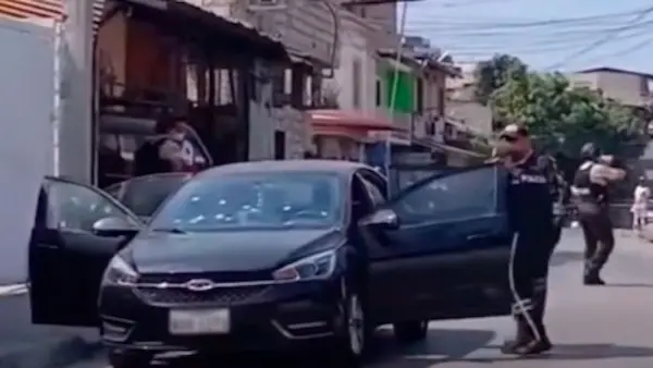 Auto acribillado