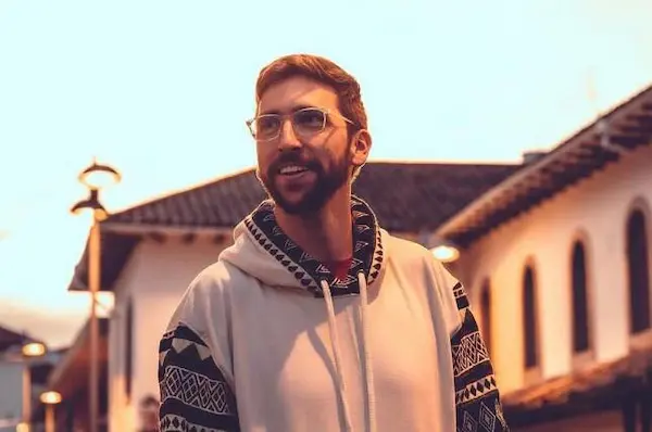 Influencer cuencano, Nicolás Bell Serrano