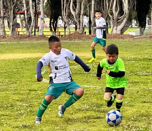 Primer partido de la Sub 9.