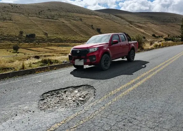 Carretera para llegar al Chimborazo.