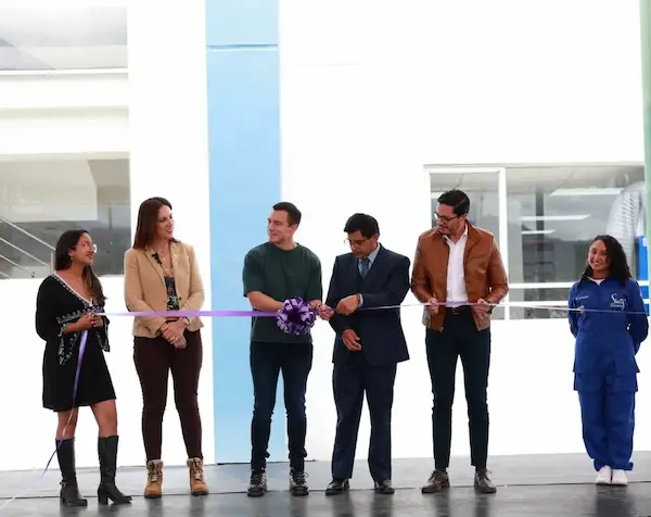 Daniel Noboa inauguró nuevo edificio de Ciencias en la Espoch Daniel Noboa inauguró nuevo edificio de Ciencias en la Espoch