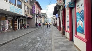 Denuncian casos de extorsión en locales comerciales de Latacunga.