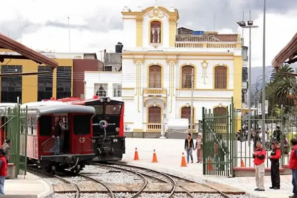 Concejo de Riobamba frena la reactivación del tren tras votación dividida