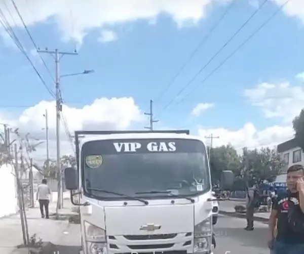 Un vehículo repartidor de gas habría sido sustraído por 'enemigos de la sociedad'
