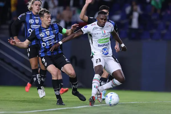 Independiente del Valle quiere remontar en Sudamericana.