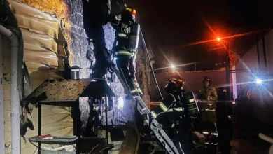 Incendio afecta una casa en Belisario Quevedo de Latacunga.