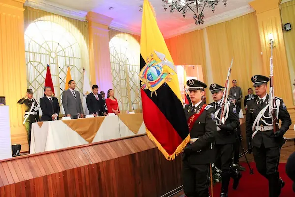 La Asamblea Nacional sesionó en el auditorio de la UE Pedro Vicente Maldonado.