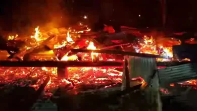 Madre y sus 2 hijos mueren tras voraz incendio en Taisha.