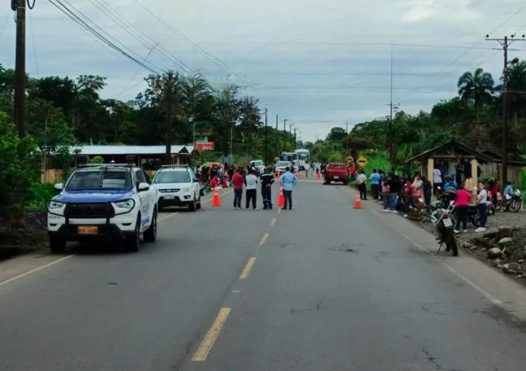 Motociclista muere tras accidente en la vía Macas - Puyo.
