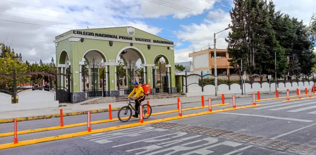 Nueva ciclovía en Riobamba genera críticas por caos vial