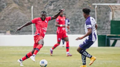 Olmedo recibe a Naranja Mekánica en el Olímpico de Riobamba.