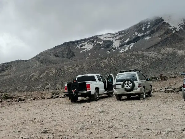 Precio de los vehículos que se deben pagar para entrar al Chimborazo - refugio Carrel