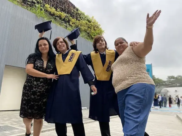 Requisitos para aplicar a becas de la UNEMI.