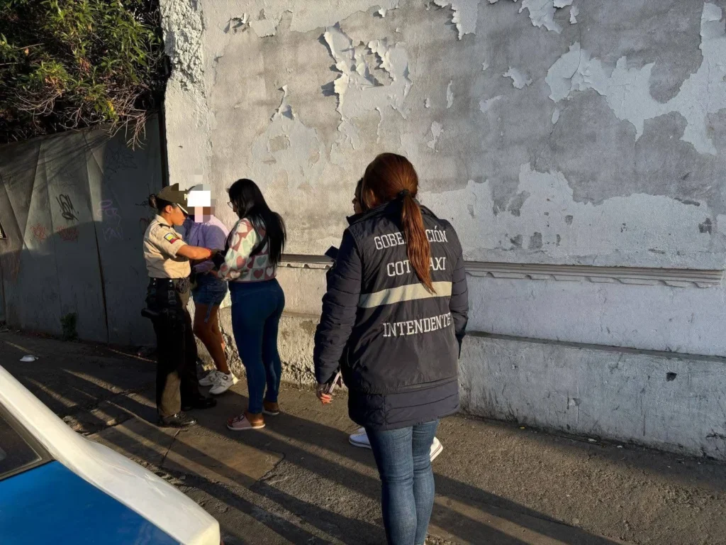 Trabajadoras sexuales de Latacunga exigen respeto y dignidad.