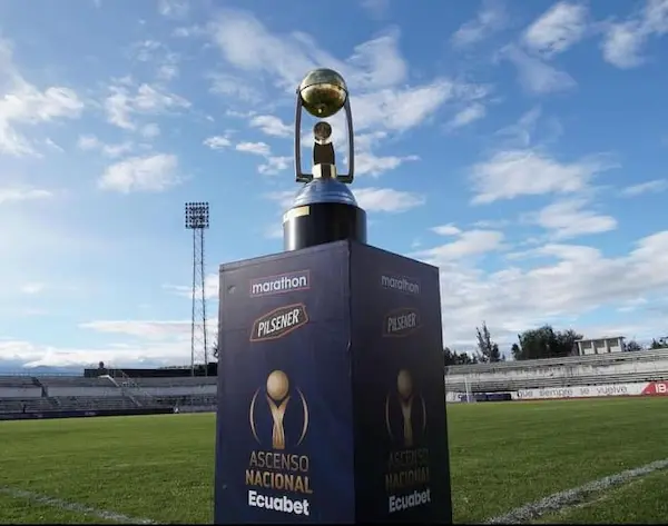 Trofeo del Ascenso Nacional.
