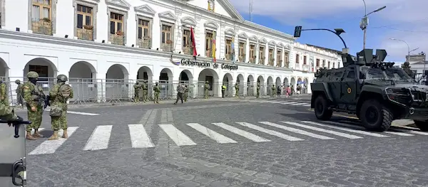 Militares en Cotopaxi