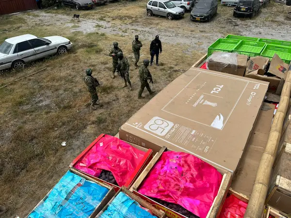 Objetos y mercancía incautada