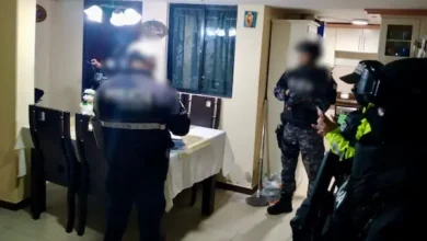 2 mujeres acusadas de robar 2 millones de dólares