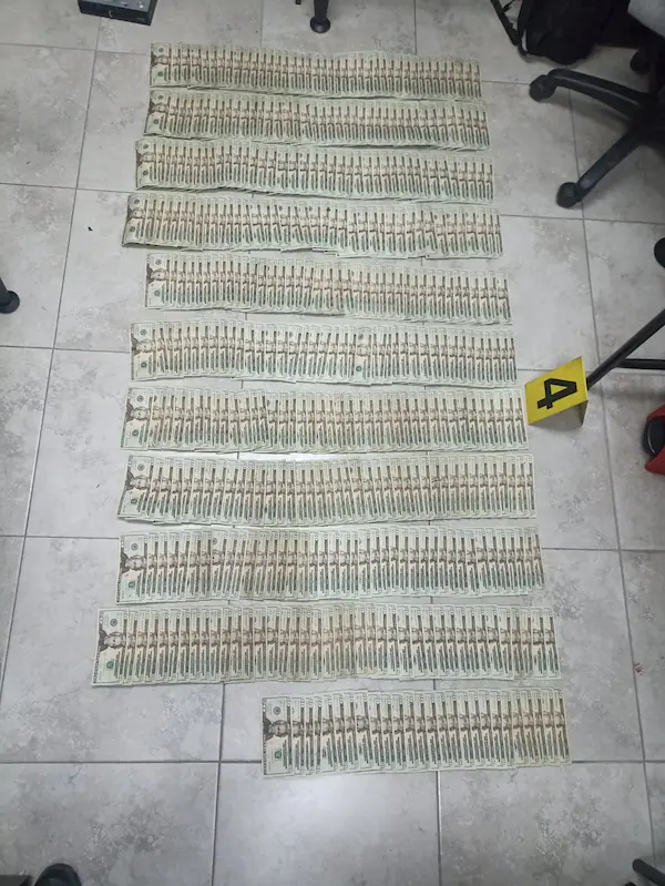 USD 9.000 fueron encontrados en poder de los extranjeros