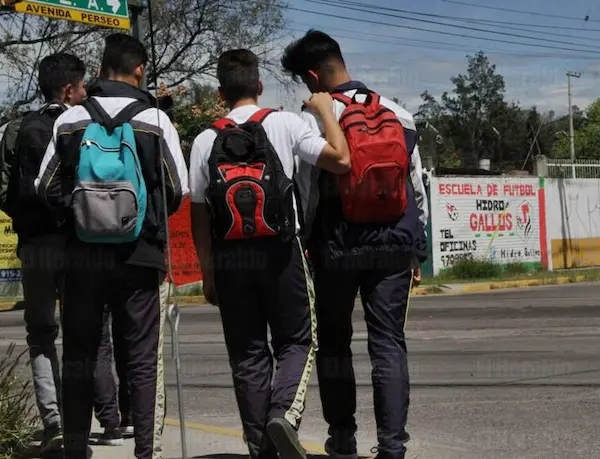 deserción estudiantil por causas sociales